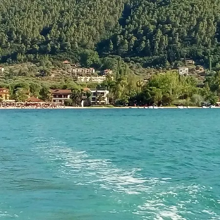 Manolia 度假居 *